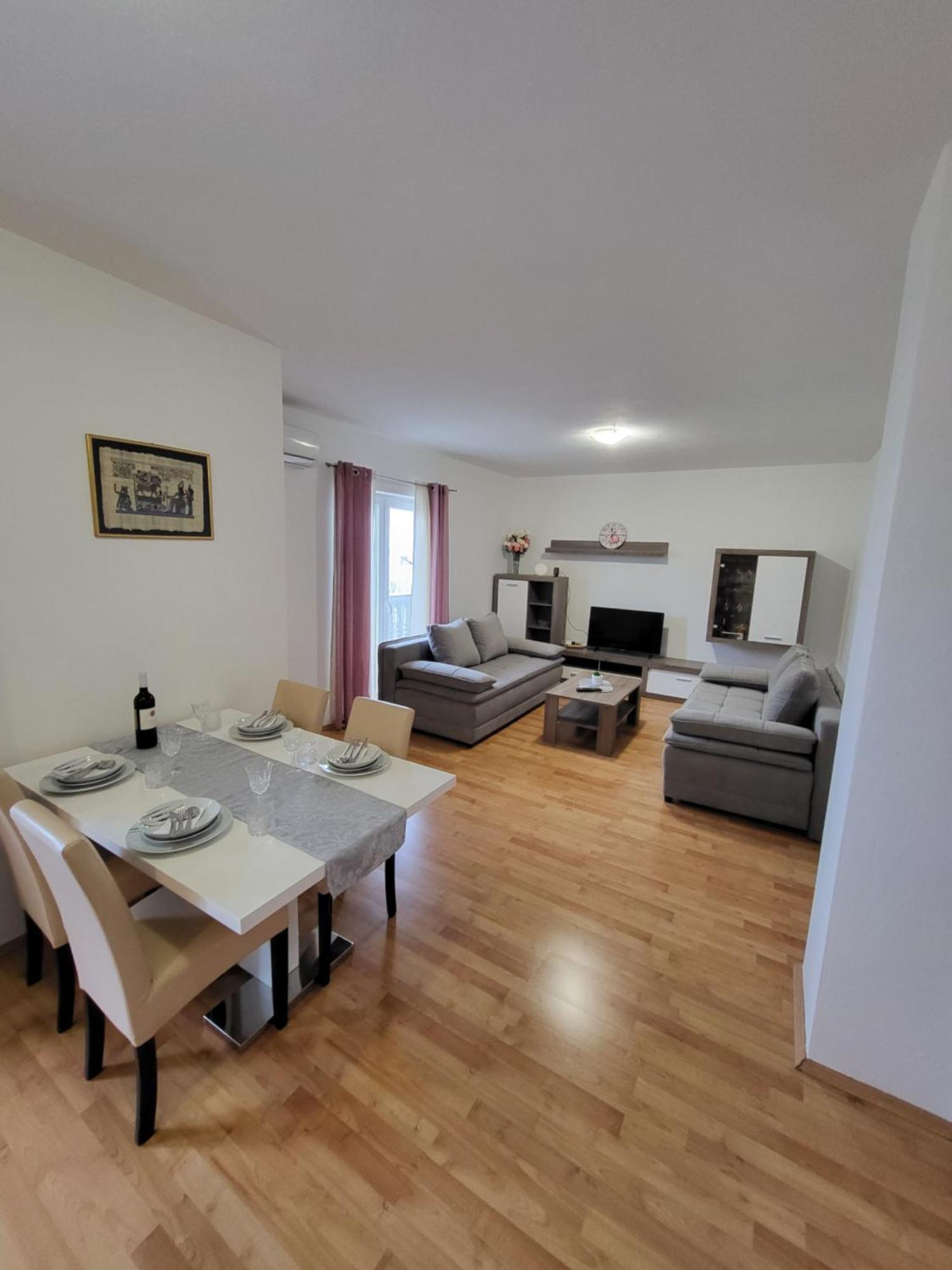 Apartmani Goga Starigrad Paklenica Extérieur photo