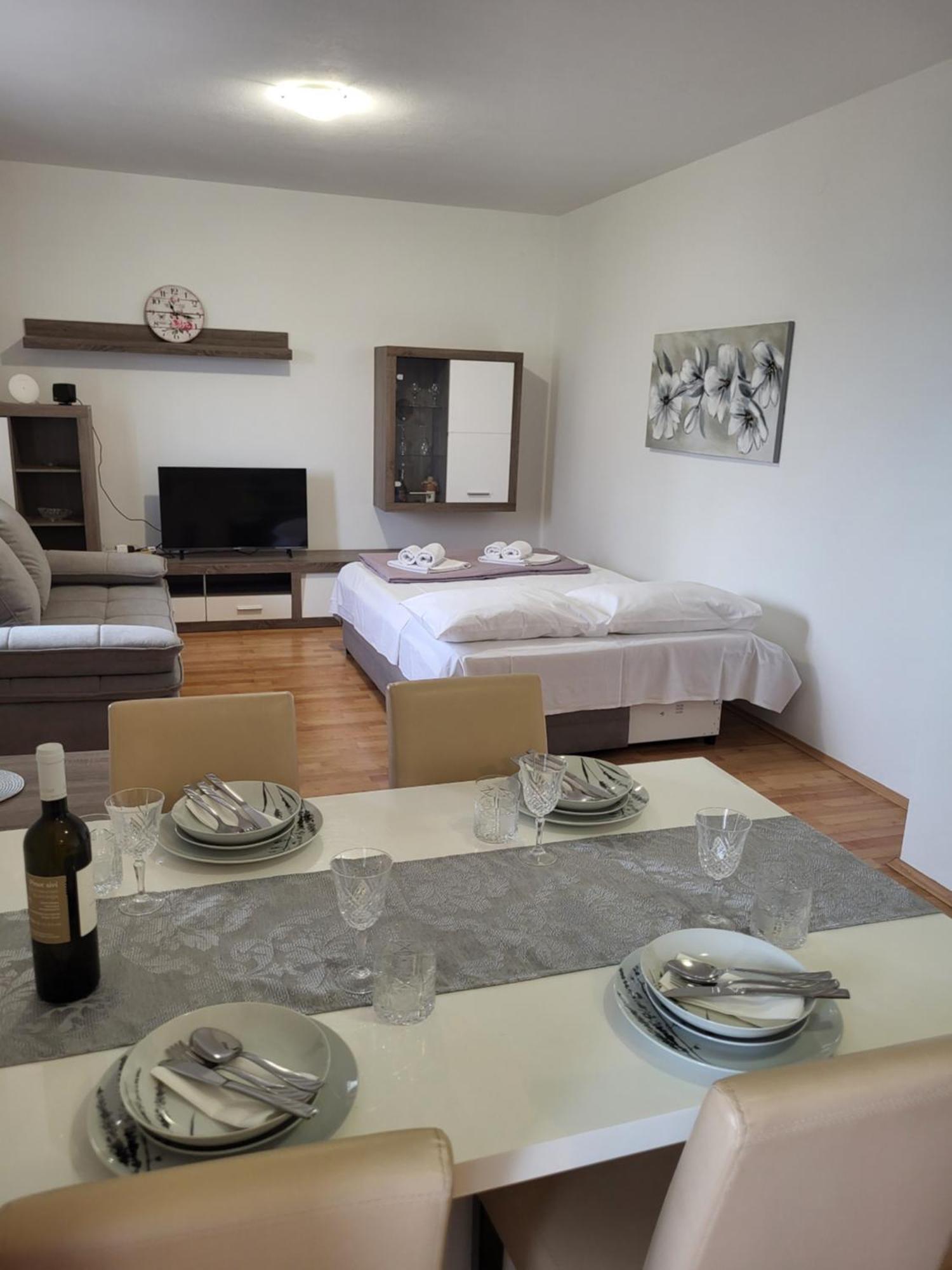 Apartmani Goga Starigrad Paklenica Extérieur photo