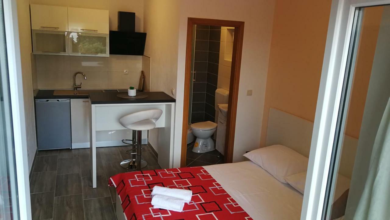 Apartmani Goga Starigrad Paklenica Extérieur photo